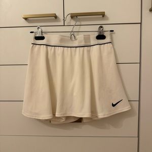 white nike tennis skirt